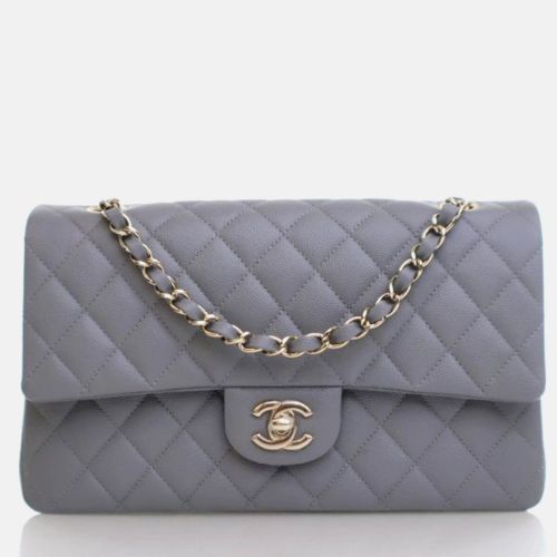 Classic Double Flap Bag Medium Caviar Leather Shoulder Bag - Chanel - Modalova