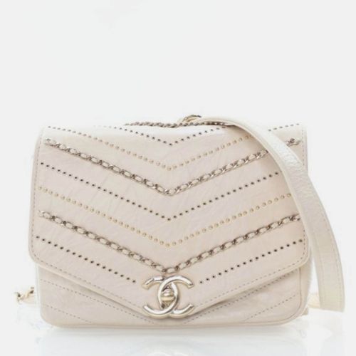 Chevron Flap Mini Crinkled Calfskin Square Chain Shoulder Bag - Chanel - Modalova