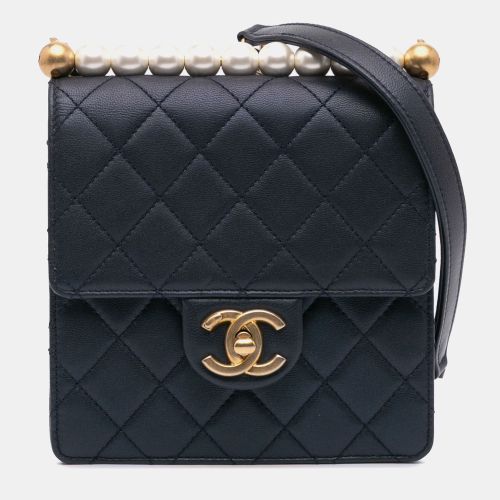 Chanel Chic Pearls Flap Small Lambskin Shoulder Bag - Chanel - Modalova