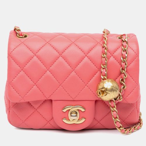 Chanel Classic Pearl Crush Single Flap Mini Square Lambskin Shoulder Bag - Chanel - Modalova
