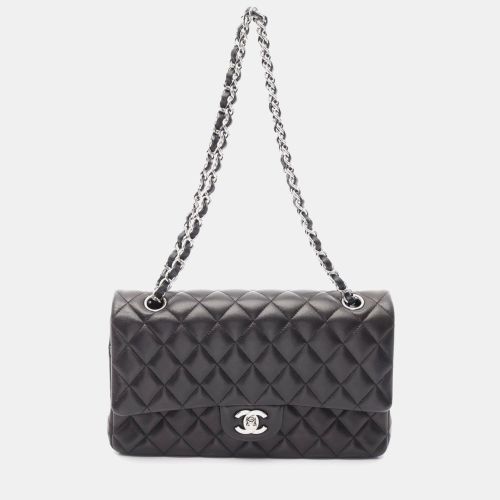 Classic Double Flap Lambskin Leather Shoulder Bag - Chanel - Modalova
