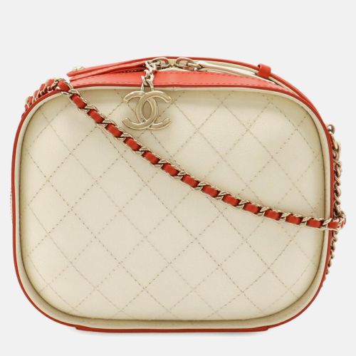 Matelasse Vanity Case Handbag Chain Shoulder Leather White - Chanel - Modalova