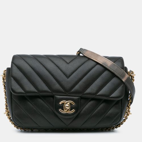 Mini Rectangular Chevron Lambskin Chain Around Flap - Chanel - Modalova
