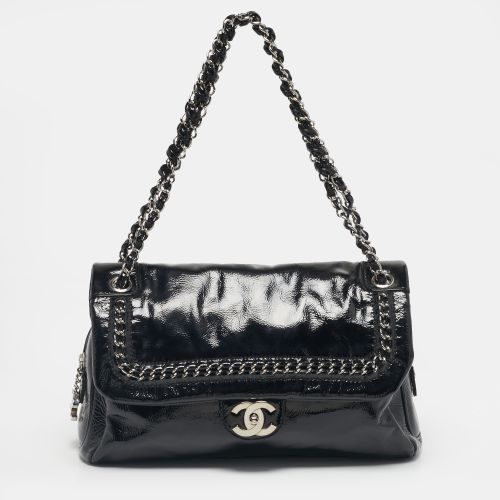 Chanel Black Patent Leather Luxe Ligne Flap Bag - Chanel - Modalova