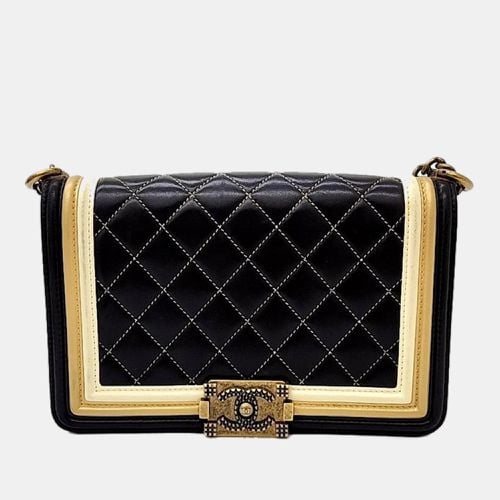 Chanel Black/Gold Leather Boy Flap Bag - Chanel - Modalova