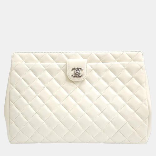 Chanel White Leather CC Clutch Bag - Chanel - Modalova