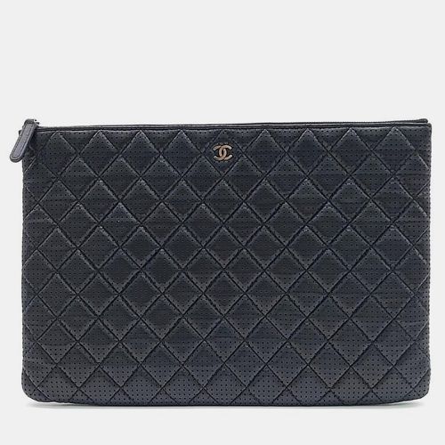 Chanel Black Perforated Leather Large Clutch Bag - Chanel - Modalova