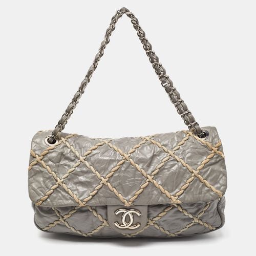 Quilted Crinkled Leather Ultra Stitch Classic Flap Bag - Chanel - Modalova