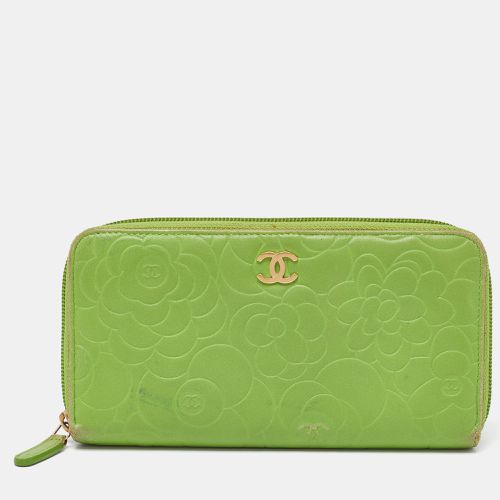 Chanel Green Leather Camellia Zip Around Wallet - Chanel - Modalova