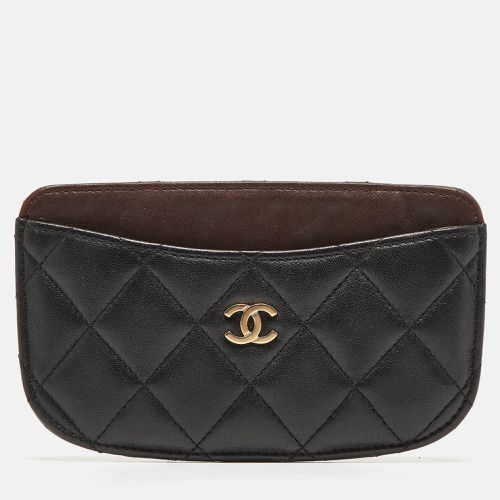 Chanel Black/Burgundy Quilted Leather CC Curved Card Holder - Chanel - Modalova