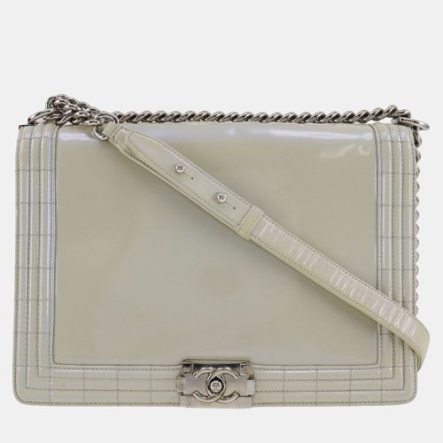 Chanel White Leather Large Reverso Boy Bag - Chanel - Modalova