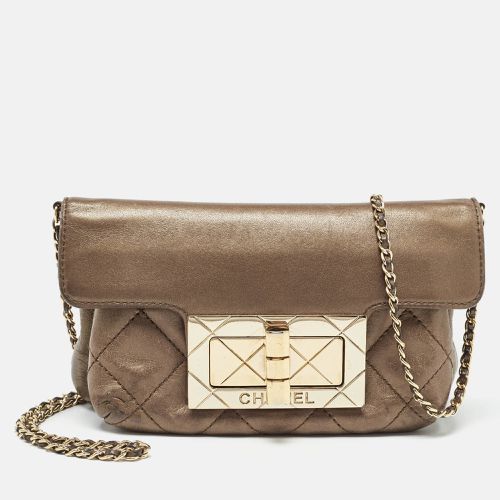 Chanel Olive Green Quilted Leather Reissue Lock Chain Clutch - Chanel - Modalova