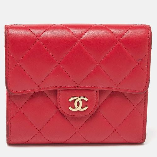 Chanel Red Quilted Leather Trifold CC Wallet - Chanel - Modalova