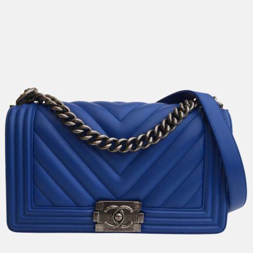 Chanel Blue Calfskin Old Medium Chevron Boy Bag - Chanel - Modalova