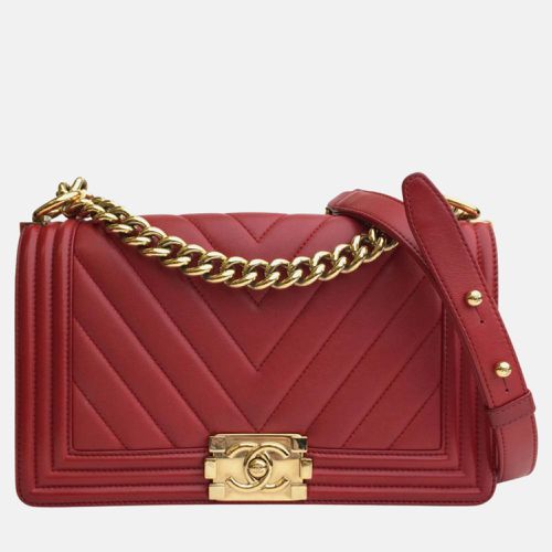 Chanel Red Leather Medium Boy Shoulder Bags - Chanel - Modalova