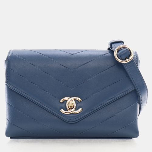 Chanel Blue Calfskin Chevron Stitched Coco Waist Bag - Chanel - Modalova