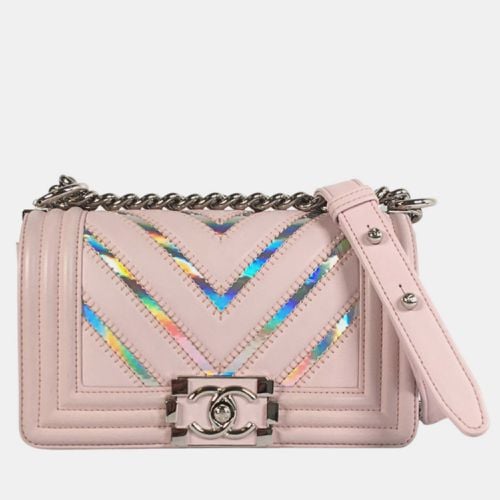 Chanel Pink Calfskin Leather Small Chevron Boy Bag - Chanel - Modalova