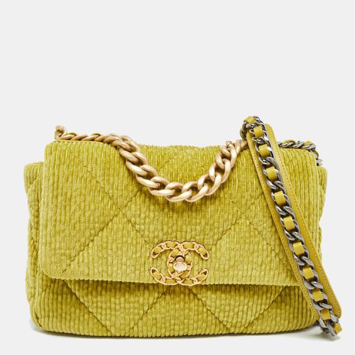 Chanel Green Quilted Corduroy Medium 19 Flap Bag - Chanel - Modalova