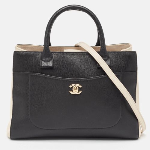 Chanel Black/Cream Leather Small Neo Executive Shopper Tote - Chanel - Modalova