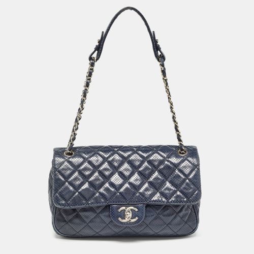 Chanel Navy Blue Perforated Leather Punch Flap Bag - Chanel - Modalova