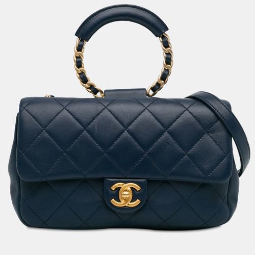 Chanel Medium Lambskin In the Loop Flap - Chanel - Modalova