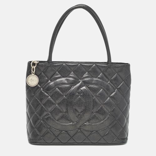 Chanel Black Quilted Caviar Leather Medallion Tote - Chanel - Modalova