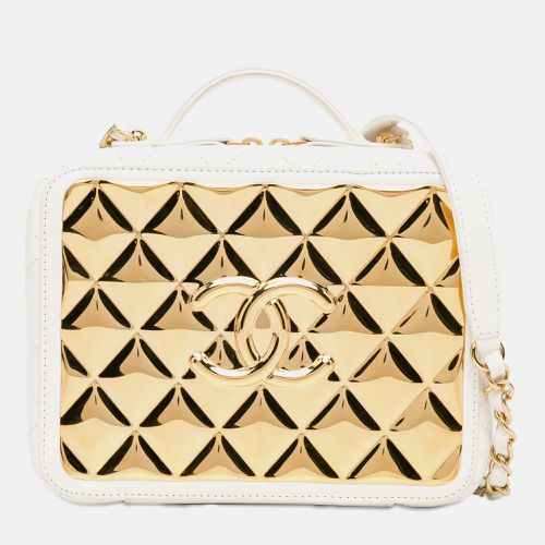 Chanel Medium Lambskin Golden Plate Vanity Case - Chanel - Modalova