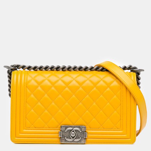 Chanel Medium Lambskin Boy Flap Bag - Chanel - Modalova