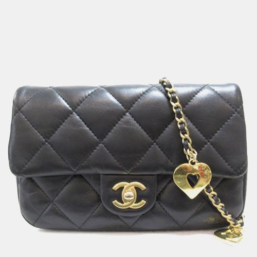 Mini Quilted Lambskin Heart Charms Flap Bag - Chanel - Modalova