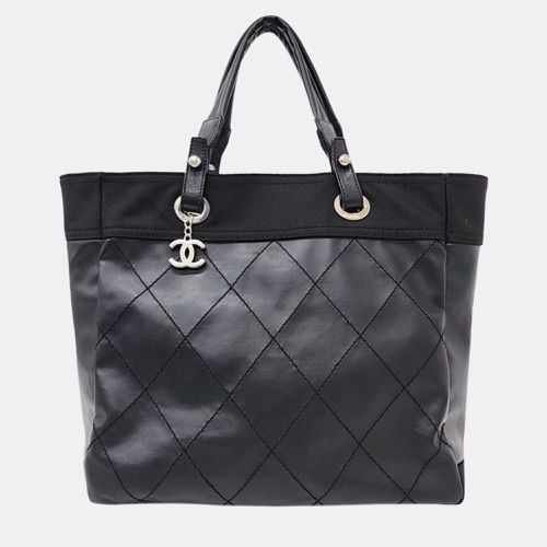 Chanel Black Leather Paris Biarritz Shoulder Bag - Chanel - Modalova