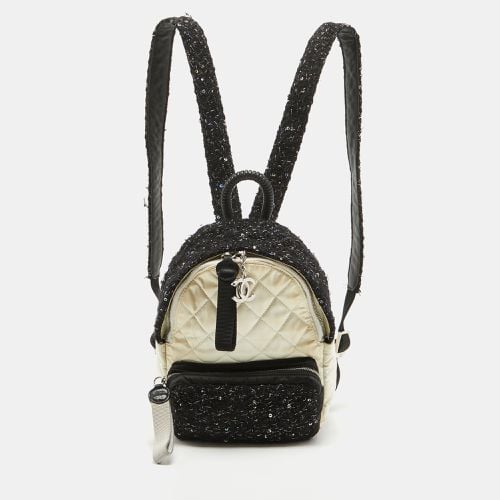 Black/Off Quilted Satin and Tweed Sequins Mini Backpack - Chanel - Modalova