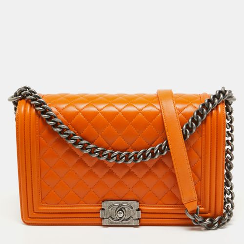 Chanel Orange Quilted Leather New Medium Boy Bag - Chanel - Modalova