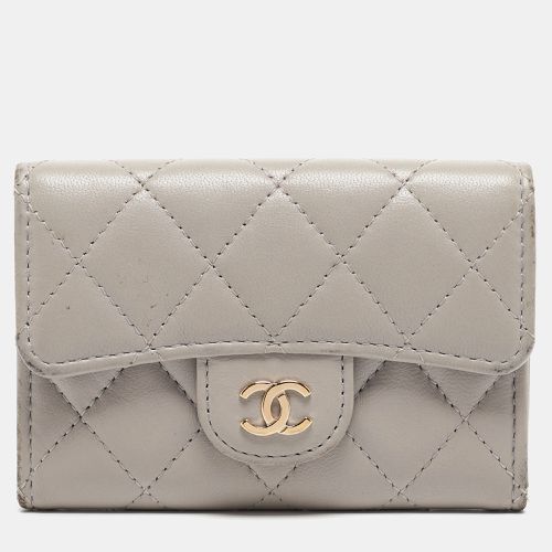 Chanel Grey Quilted Leather Flap Card Holder - Chanel - Modalova