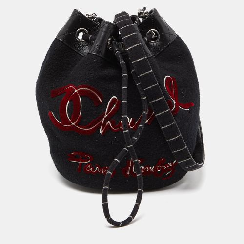 Chanel Black Wool and Leather Embroidered Paris Hamburg Drawstring Bag - Chanel - Modalova