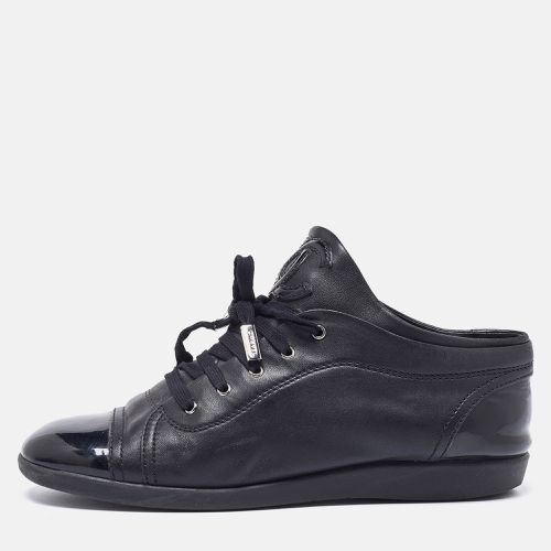 Chanel Black Patent and Leather CC Lace Up Sneakers Size 40.5 - Chanel - Modalova