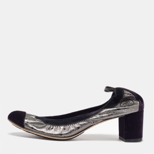 Chanel Silver/Purple Leather and Velvet CC Cap Toe Scrunch Block Heel Pumps Size 38.5 - Chanel - Modalova