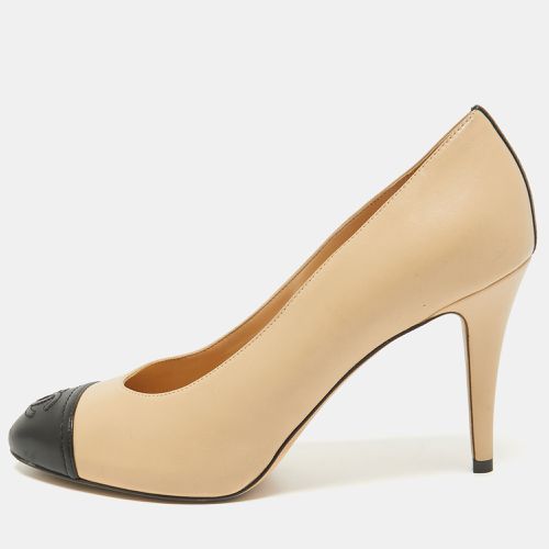 Chanel Beige/Black Leather Cap Toe Pumps Size 39.5 - Chanel - Modalova