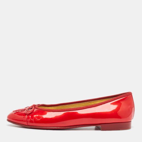 Chanel Red Patent Leather CC Ballet Flats Size 37.5 - Chanel - Modalova