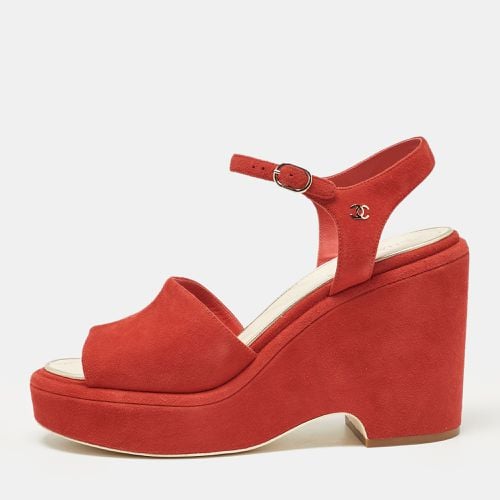 Chanel Red Suede CC Wedge Sandals Size 41 - Chanel - Modalova