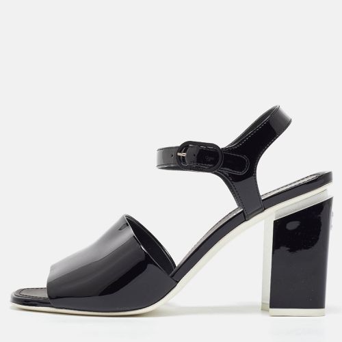 Chanel Black Patent Leather CC Block Heel Ankle Strap Sandals 40 - Chanel - Modalova