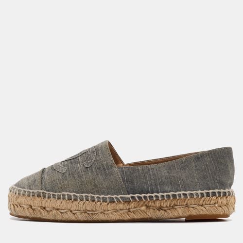 Chanel Grey Textured Suede CC Espadrille Flats Size 38 - Chanel - Modalova