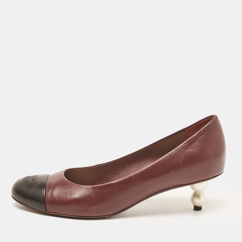 Chanel Burgundy/Black Leather CC Cap Toe Pumps Size 37.5 - Chanel - Modalova