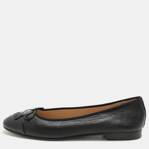 Chanel Black Leather and Patent Leather CC Ballet Flats Size 40.5 - Chanel - Modalova