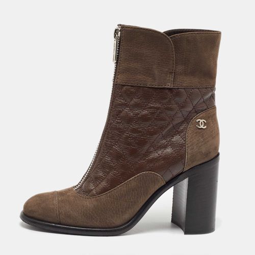 Chanel Dark Brown Leather Interlocking CC Logo Ankle Length Boots Size 39.5 - Chanel - Modalova