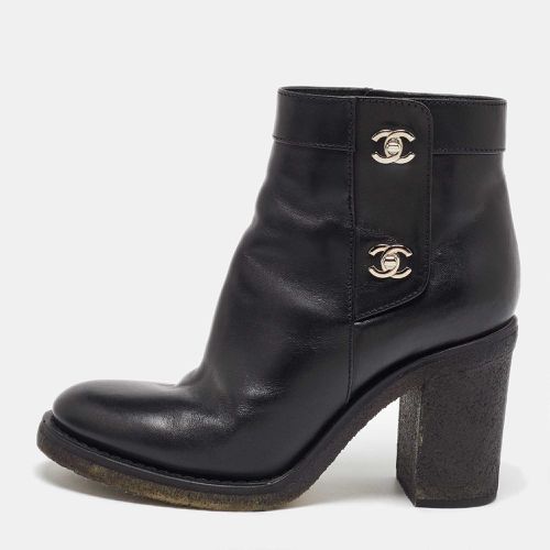 Chanel Black Leather CC Turn-Lock Block Heel Ankle Boots Size 38 - Chanel - Modalova