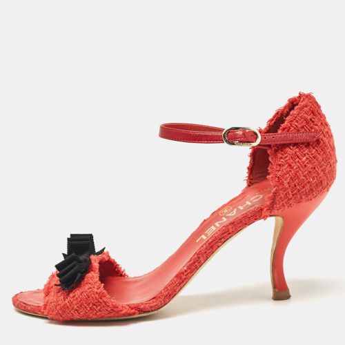 Chanel Red Tweed CC Bow Ankle Strap Sandals Size 38.5 - Chanel - Modalova