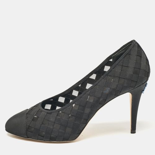 Chanel Black Canvas and Mesh Cap Toe Pumps Size 41 - Chanel - Modalova