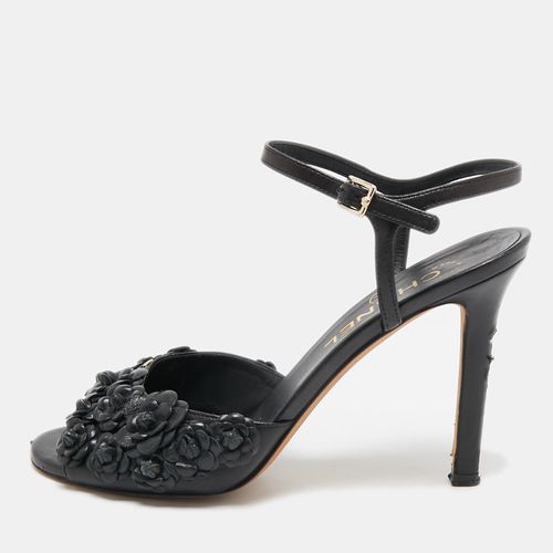 Chanel Black Leather Camellia Applique Ankle Strap Sandals Size 37.5 - Chanel - Modalova