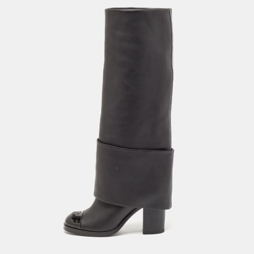 Chanel Black Patent and Leather CC Cap Toe Fold Over High Boots Size 38.5 - Chanel - Modalova