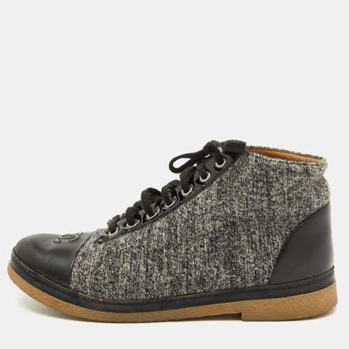 Chanel Grey/Black Tweed and Leather CC Cap Toe High Top Sneakers Size 39.5 - Chanel - Modalova